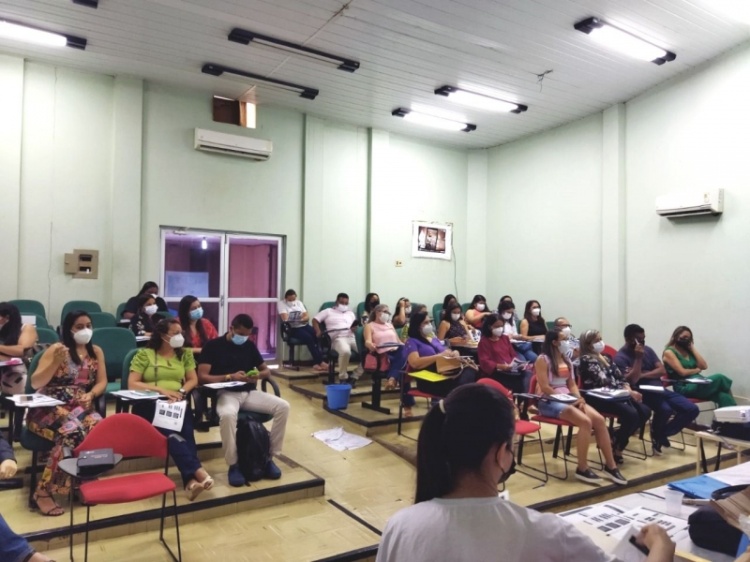 Reuniões com representantes dos municípios para orientações sobre a síndromes gripais e dengue (Foto: Reprodução)