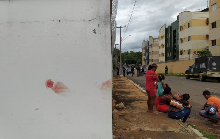 Vítimas de assalto tomam arma e matam suspeito a tiros na Zona Leste de Teresina — Foto: Andrê Nascimento/g1