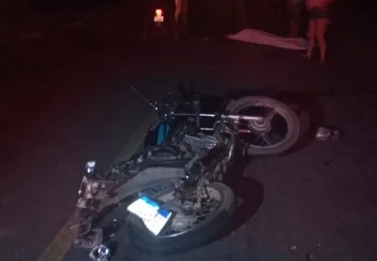 Colisão entre moto e caminhonete deixa mulher morta na BR-020 no Piauí - Foto: Reprodução/Cidades na Net