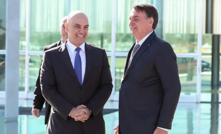 Alexandre de Moraes e Bolsonaro. Foto:  Marcos Corrêa/PR