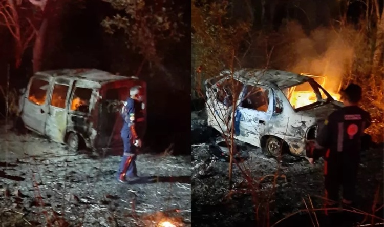 Carros pegam fogo após colisão — Foto: Reprodução /Redes Sociais