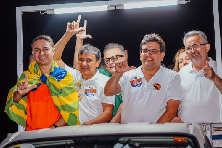 Rafael Fonteles durante carreata em Campo Maior. Foto: Em Foco