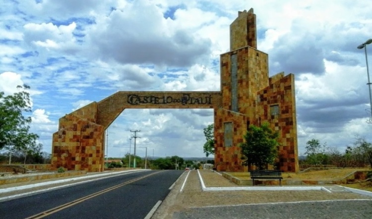 Portal de entrada da cidade de Castelo do Piauí. Foto: Divulgação