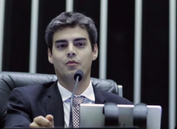 Legenda: Tiago Mitraud alega, em texto do projeto, que diploma não é atestado da garantia de um serviço prestado pela profissão Foto: Bruno Spada/Câmara dos Deputados