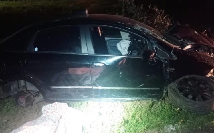 Homem morre ao colidir carro em placa de sinalização na BR-230 - Imagem: Divulgação/PRF