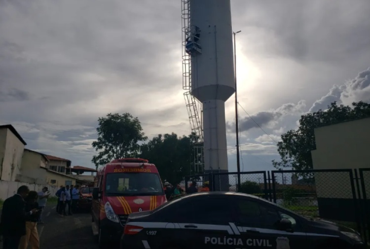 Pintor morre ao desmaiar e cair dentro de caixa d'água na rodoviária de Teresina — Foto: Emanuel Pereira/TV Clube