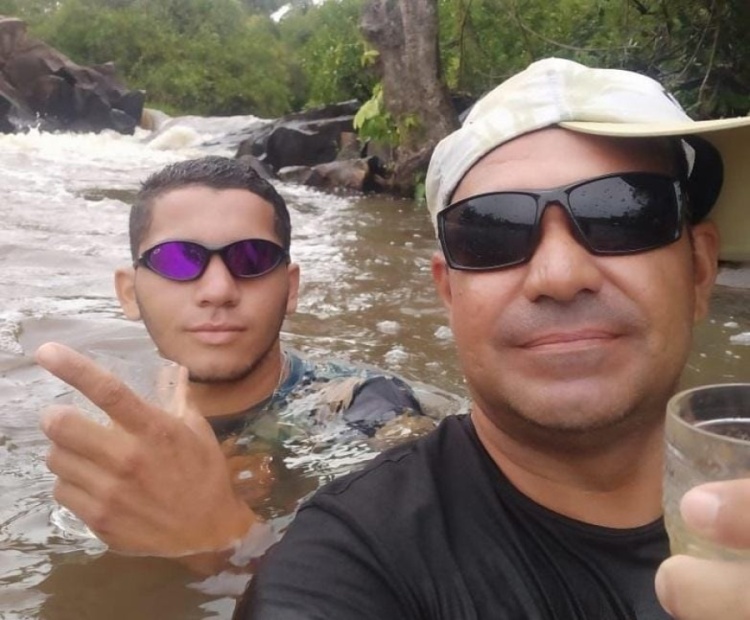 Foto tirada por vítima antes de assassinato em cachoeira ajuda a polícia a prender suspeito, no Piauí — Foto: Arquivo pessoal