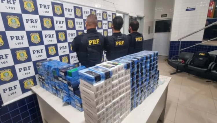 PRF apreende 206 aparelhos celulares em operação no Piauí — Foto: PRF