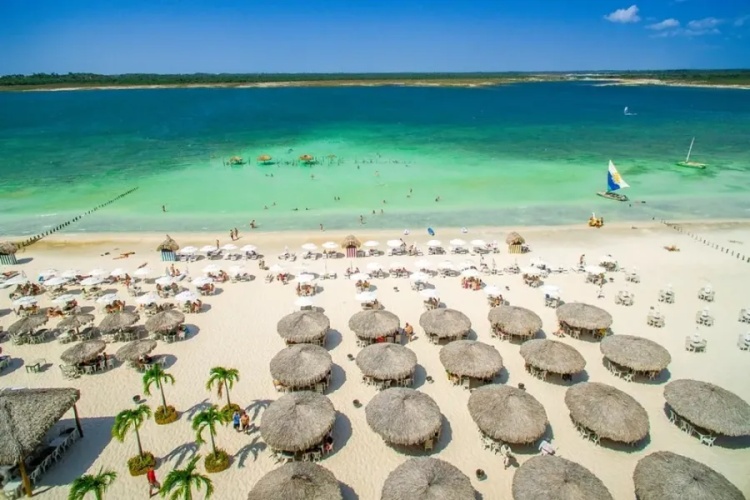 Jericoacoara, no Ceará, atrai turistas de todo o Brasil e de outros países — Foto: Governo do Ceará/Divulgação