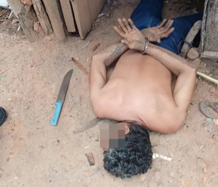 Homem é preso suspeito de agredir as duas companheiras na zona rural de Palmeirais, no Piauí — Foto: PM-PI