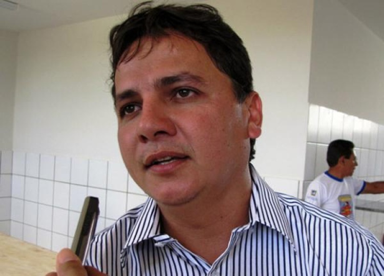 Prefeito Everardo Moura, de Isaias Coelho-PI.