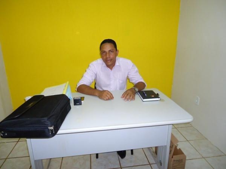 Prefeito Joel Lima.