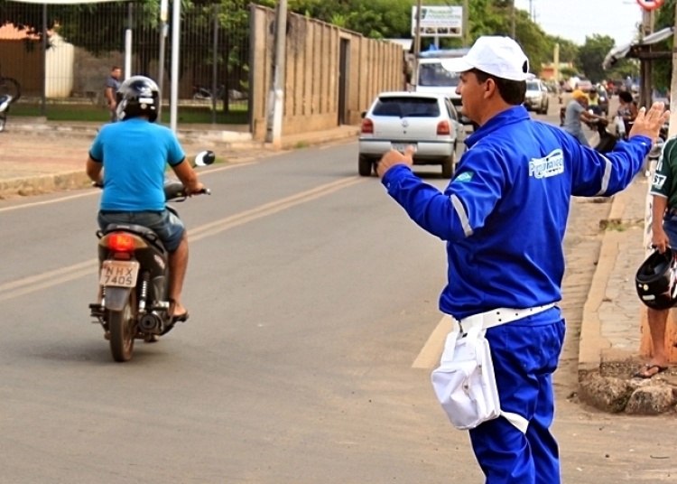 Agente de Trânsito de Piracuruca em trabalho. Foto: Divulgação