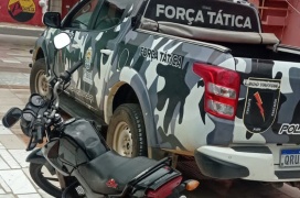 Policiais do 15° BPM apreendem menor e recuperam moto roubada em Campo Maior