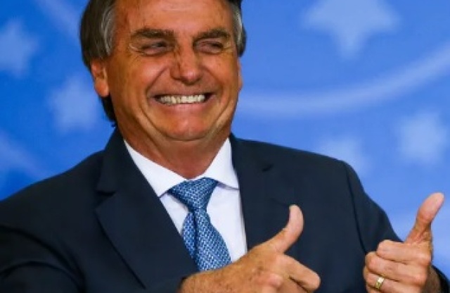 Presidente Jair Bolsonaro sanciona piso salarial de R$ 4,7 mil para enfermeiros