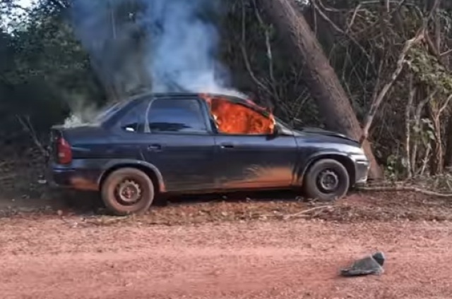 Corpo é encontrado carbonizado dentro de carro durante incêndio entre Piripiri e Brasileira/PI