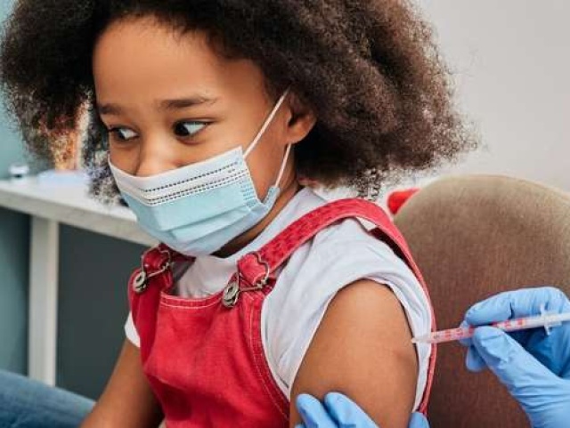 Vacinação de crianças: por que é seguro, necessário e como funcionará