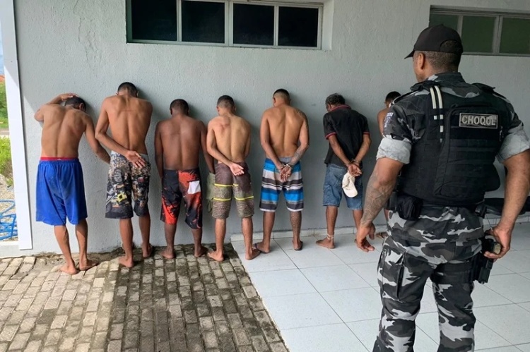 Polícia Militar realizou a prisão de oito suspeitos em Parnaíba - Foto: Reprodução/Blog do Coveiro