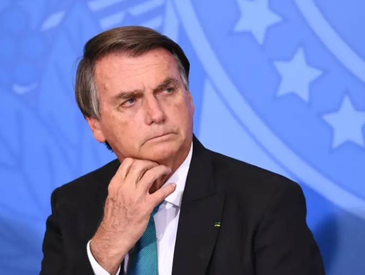 Jair Bolsonaro — Evaristo Sá/AFP 

Leia mais em: https://veja.abril.com.br/coluna/jose-casado/aliados-veem-corrosao-de-confianca-na-candidatura-de-bolsonaro/